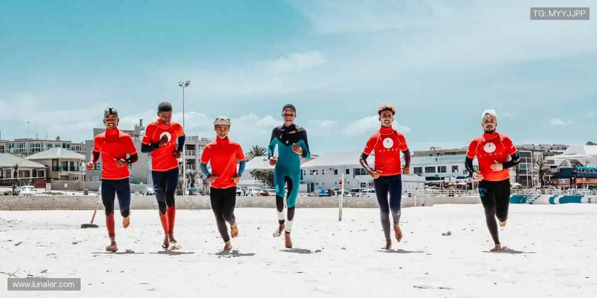 实时解说，让你不错过任何一个绝杀瞬间！🎙️🏃